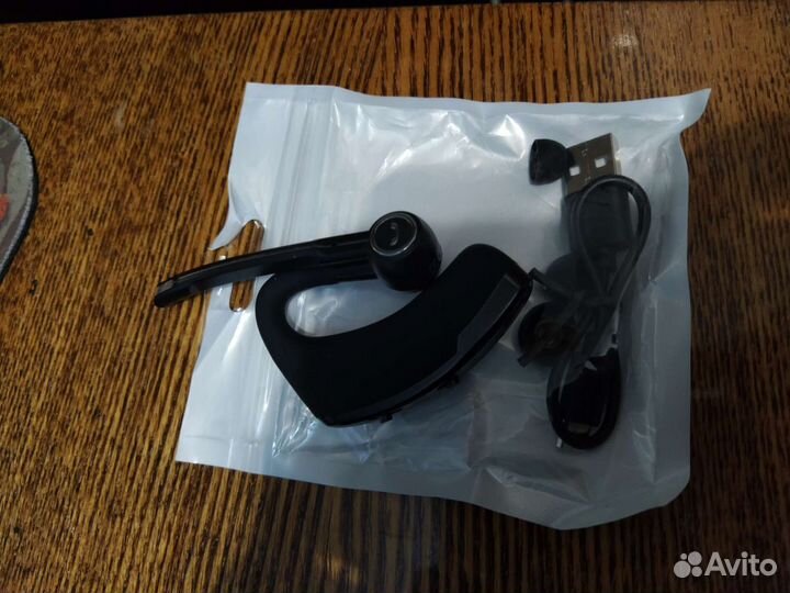 Bluetooth наушник