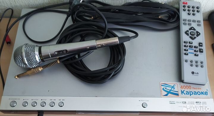Dvd плеер с караоке LG DKS-5550