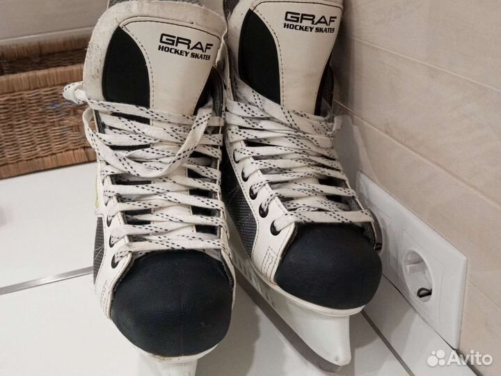 Коньки хоккейные