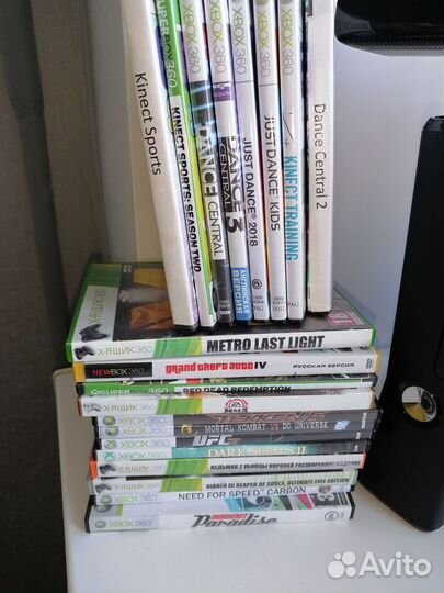 Xbox 360 slim +80дисков,2 геймпада, кинект,коробка