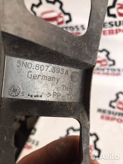 Крепление бампера заднее левое Vw Tiguan 5N 2.0