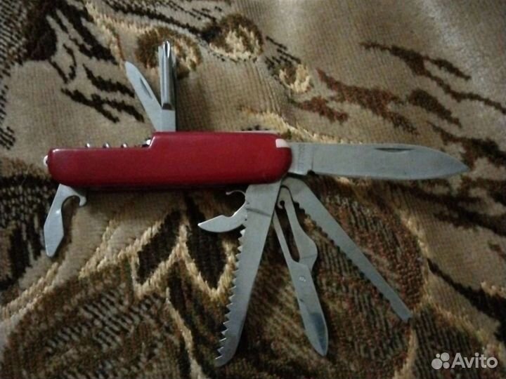 Швейцарский нож wenger