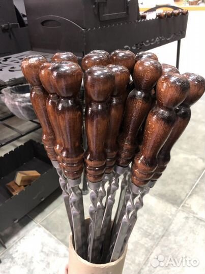 Шампур с деревянной ручкой из нержавеющей стали (5