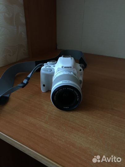 Зеркальный фотоаппарат Canon EOS 100D Kit 18-55mm