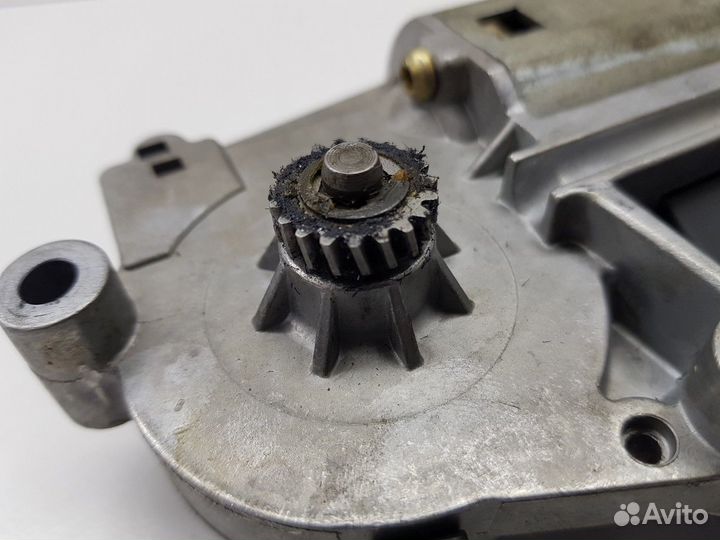 Моторчик люка (BMW X5)