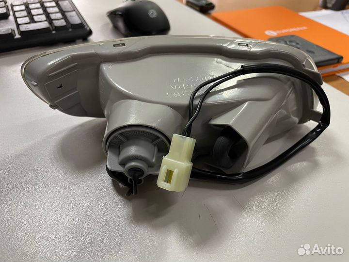 Поворотник левый Sephia