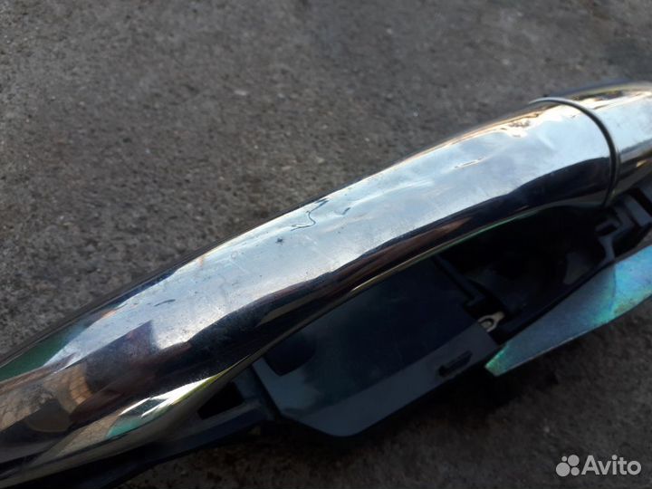 Ручка двери задняя правая Infiniti QX56 QX80