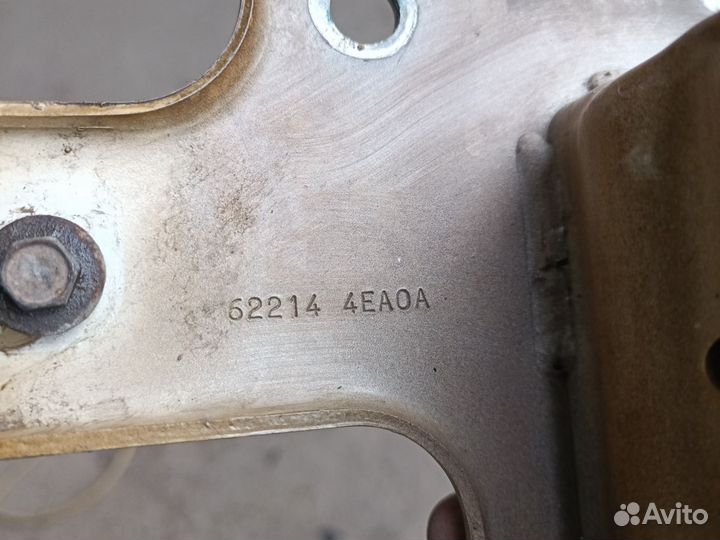 Кронштейн R усилит бампера nissan qashqai j11 Алла