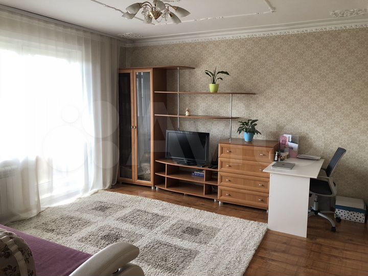 4-к. квартира, 79 м², 4/10 эт.