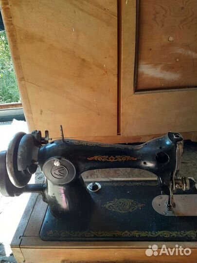 Швейная машина