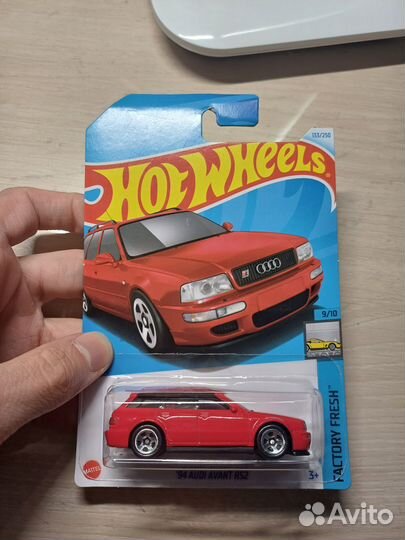 Hot Wheels 1994 Audi Avant RS2 (2024)