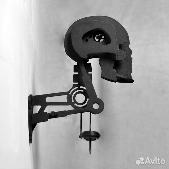 Вешалка для шлема