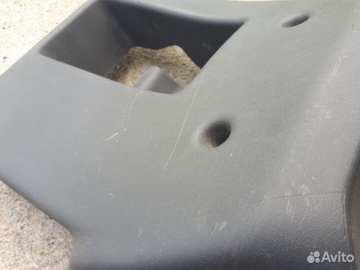 Кожух рулевой колонки Renault Sandero II