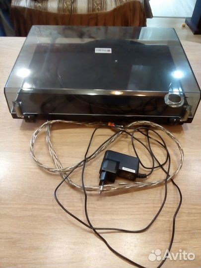 Проигрыватель винила Pro-Ject Essential iii