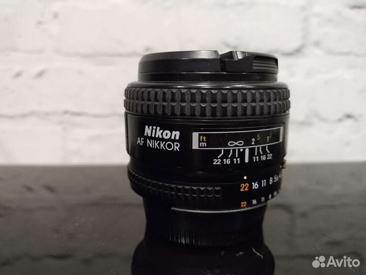Объектив для nikon 35 mm 2/d