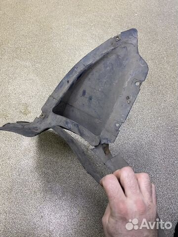 Подкрылок передний правый skoda octavia a5