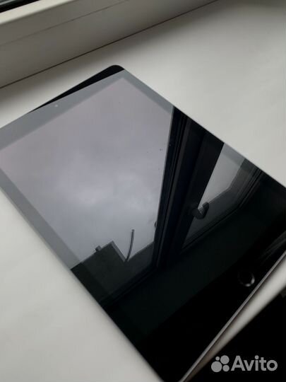 iPad 6 поколения 32. Возможен обмен на iPhone
