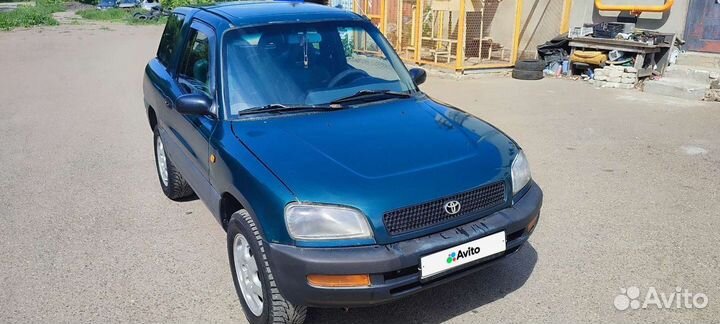 Toyota RAV4 2.0 AT, 1995, 280 000 км