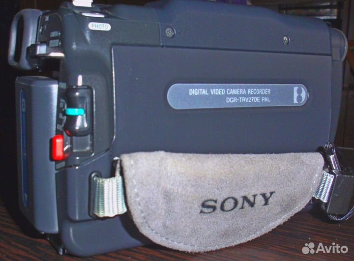 Видеокамера Sony DCR-TRV270E