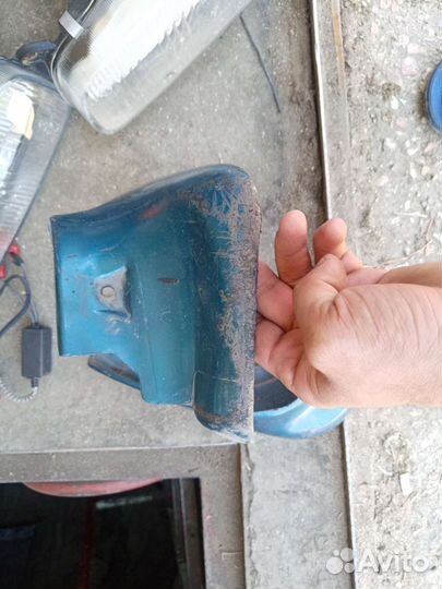 Передние брызговики Мазда 323fba