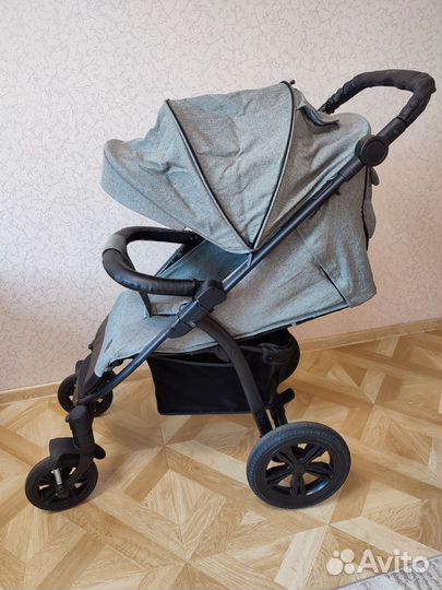 Коляска прогулочная