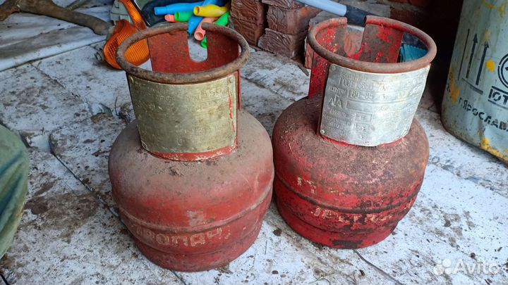 Газовый баллон и Обогреватель электрический