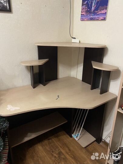 Компьютерный стол
