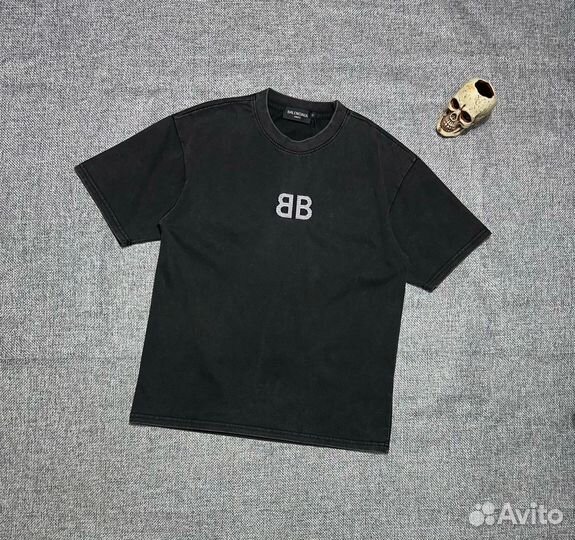 Футболка Balenciaga