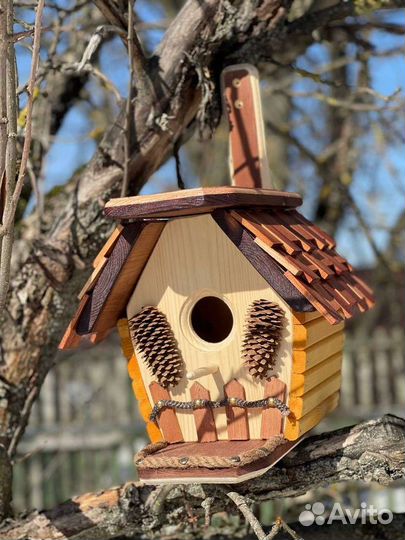 Скворечники, кормушки