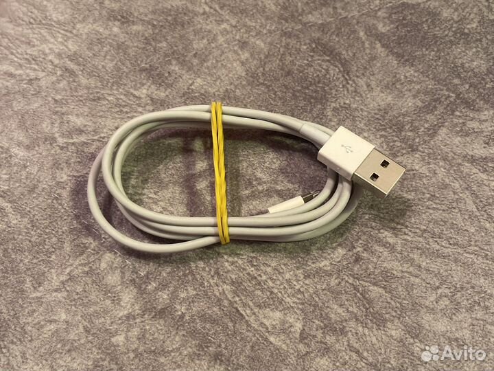 Шнур на iPhone