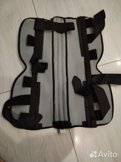 Тутор на коленный сустав