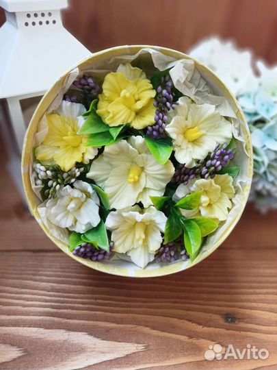 Цветочная композиция из мыла ручной работы