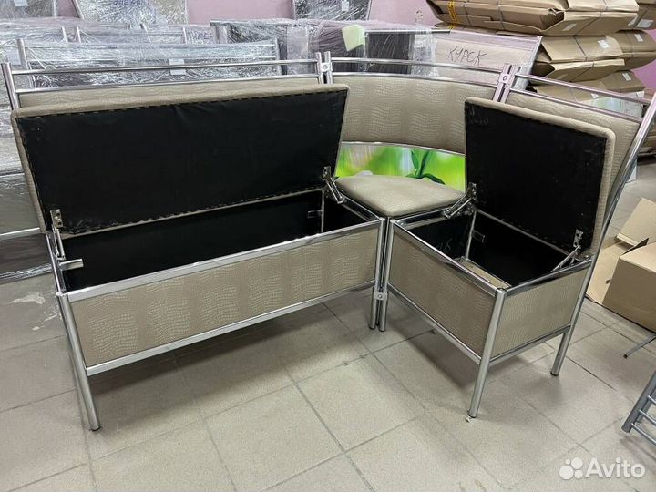 Кухонный угол с ящиком