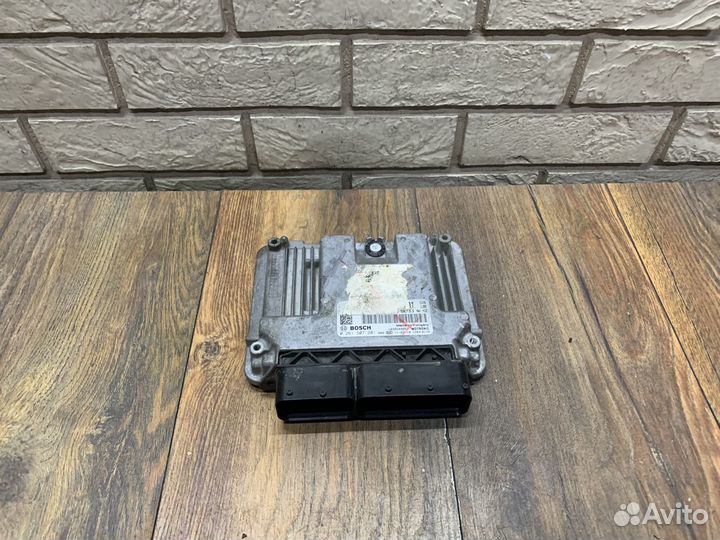 VW Jetta 6 Блок управления двигателем 1,4л caxa