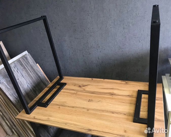 Письменный стол новый