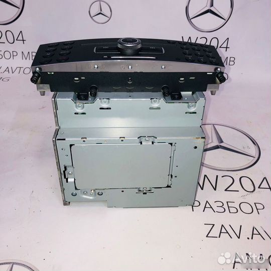 Магнитола Mercedes W204