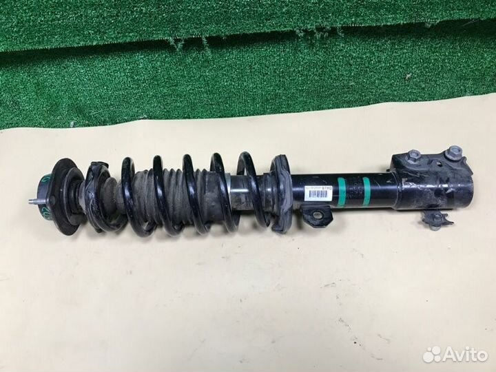 Амортизатор передний левый Toyota Passo Sette M502