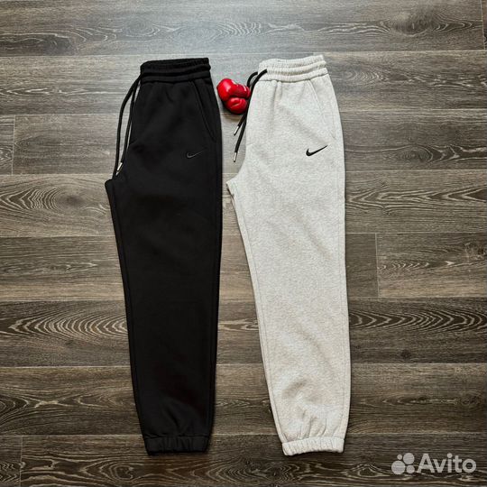 Спортивные штаны Nike тёплые