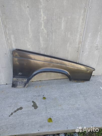 Крыло правое vоlvo 760 вольво 760 740 940