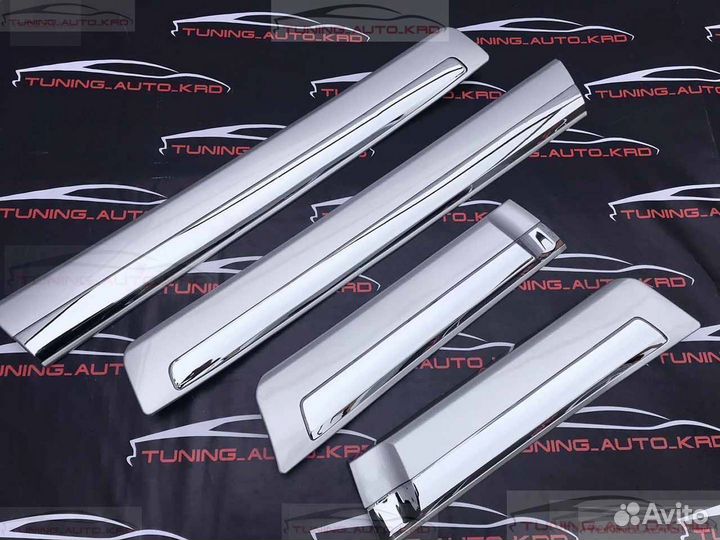 Молдинги дверей Toyota Land Cruiser 200 Y9524