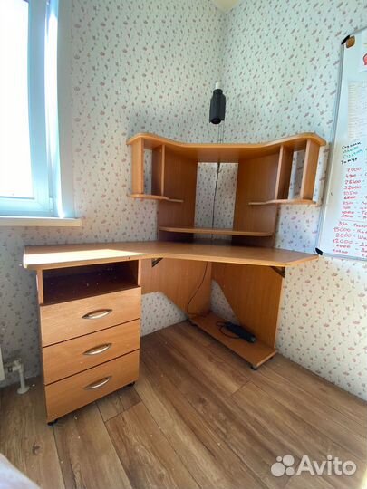 Компьютерный стол и кресло бу