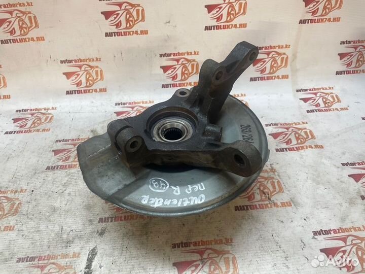 Кулак поворотный передний правый Mitsubishi