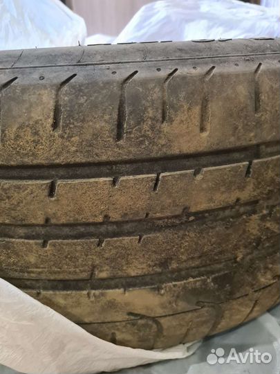 Pirelli P Zero 255/40 R19 100Y