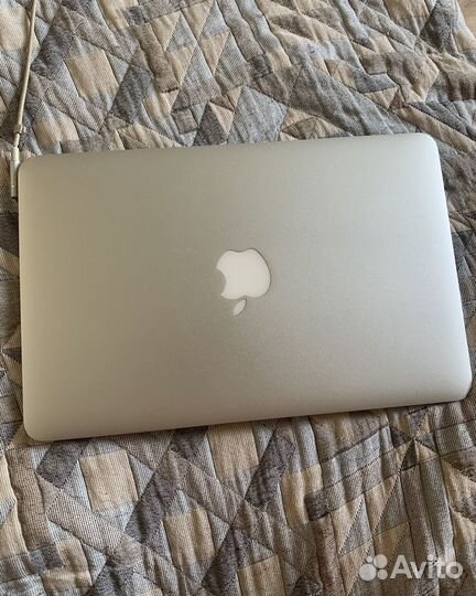 Apple MacBook Air 11-inch, late 2010