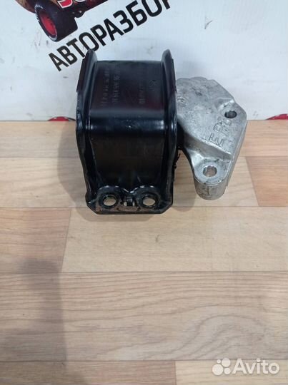 Опора подушка двигателя Citroen C4 2 B7 2011