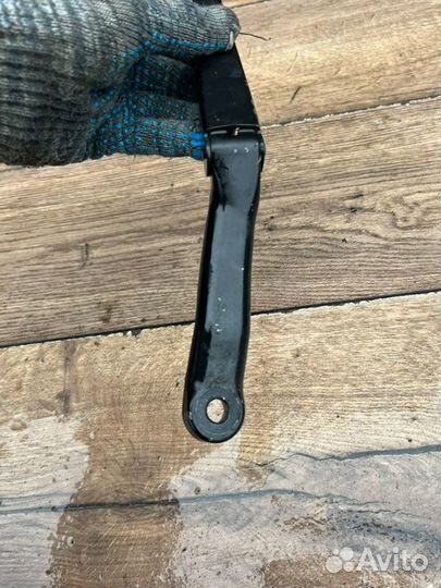 Поводок дворника левый Peugeot 206 206 1.4 2008