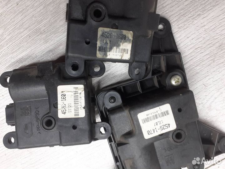 Моторчик заслонки печки SsangYong Actyon