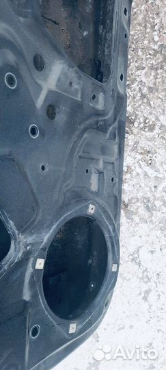 Продам дверь на Hyundai Tiburon (Хендай Тибурон)