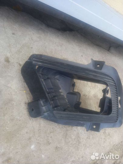 Киа рио 2 левая рамка птф