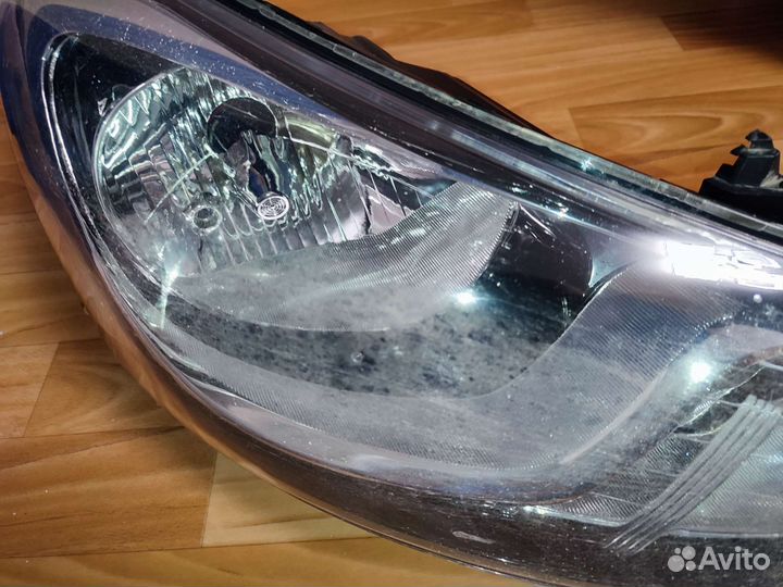 Фара правая Hyundai Solaris 10-14 дорестайл